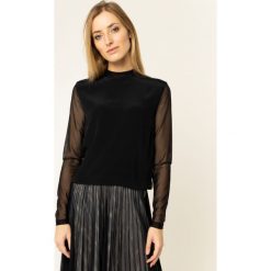 Bluzka Calvin Klein Jeans J20J212897. Czarne bluzki damskie Calvin Klein Jeans, xs, bez wzorów, z elastanu, bez kołnierzyka, bez rękawów. W wyprzedaży za 239,00 zł.