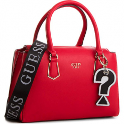 Torebka GUESS - HWVG68 76060 LIP. Czerwone torebki klasyczne damskie Guess, z aplikacjami, ze skóry ekologicznej. Za 629,00 zł.
