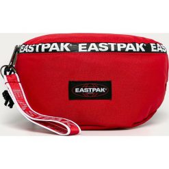 Eastpak - Nerka. Czerwone nerki damskie Eastpak, w paski, z poliesteru, małe, z nadrukiem, bez dodatków. Za 99,90 zł.
