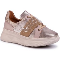 Sneakersy MACIEJKA - 04448-25/00-5 Złoto/Beż. Żółte półbuty damskie Maciejka, ze skóry. W wyprzedaży za 229,00 zł.