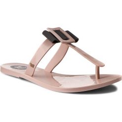 Japonki ZAXY - Fluffy Thong Fem 82090 Nude 90059 W285058 02064. Różowe klapki damskie Zaxy, z aplikacjami, z tworzywa sztucznego, bez obcasa. W wyprzedaży za 89,00 zł.