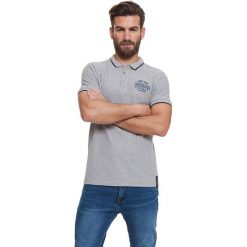 Koszulka polo w kolorze szarym. Koszulki męskie Lonsdale, Kangol. W wyprzedaży za 59,95 zł.