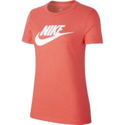 Koszulka Nike Wmns NSW Essential Icon Futura (BV6169-850). Różowe koszulki damskie Nike, bez wzorów, z bawełny, bez kołnierzyka. Za 99,99 zł.