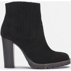 Czarne botki damskie. Czarne botki damskie marki Kazar, na jesień, ze skóry, eleganckie, na wysokim obcasie, na platformie, bez zapięcia. Za 649,00 zł.