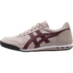 Onitsuka Tiger ULTIMATE 81 Sneakersy niskie moonrock/port royal. Białe trampki i tenisówki damskie marki Onitsuka Tiger, z tworzywa sztucznego. Za 359,00 zł.