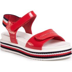 Sandały TOMMY HILFIGER - Platform Velcro Sandal T3A2-30650-0774 M Red 300. Czerwone sandały dziewczęce TOMMY HILFIGER, ze skóry ekologicznej, bez zapięcia. Za 289,00 zł.