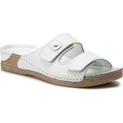 Klapki LASOCKI - ARC-2128-06 White. Białe klapki damskie Lasocki, bez wzorów, ze skóry, bez obcasa. Za 119,99 zł.
