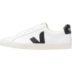Veja ESPLAR Sneakersy niskie extra white/black. Białe trampki i tenisówki damskie marki Veja, bez wzorów, ze skóry, bez zapięcia. Za 399,00 zł.