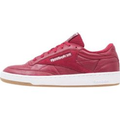 Reebok Classic CLUB C 85 ESTL Tenisówki i Trampki urban maroon/white. Białe tenisówki damskie marki Reebok Classic. W wyprzedaży za 341,10 zł.