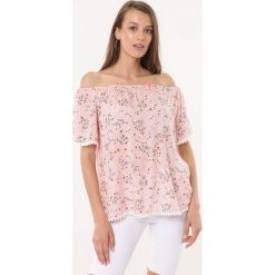 Różowa Bluzka Very Powerful. Różowe bluzki damskie Born2be, xl, bez wzorów, bez kołnierzyka, z krótkim rękawem. Za 49,99 zł.