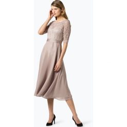 Swing - Damska sukienka wieczorowa, beżowy. Brązowe sukienki damskie Swing, w koronkowe wzory, z satyny, wizytowe, bez kołnierzyka, bez rękawów. Za 749,95 zł.