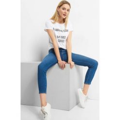 T-shirt z napisem. Żółte koszulki damskie Orsay, na co dzień, xs, z napisami, z bawełny, bez kołnierzyka, z krótkim rękawem. W wyprzedaży za 20,00 zł.