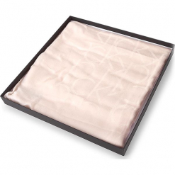 Chusta CALVIN KLEIN - Tina Sp Scarf Giftpack K60K603961 619. Brązowe chusty damskie Calvin Klein, z materiału. W wyprzedaży za 229,00 zł.