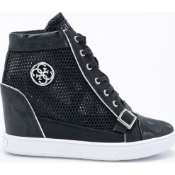 Guess Jeans - Buty. Czarne koturny damskie Guess Jeans, z okrągłym noskiem, na obcasie, na sznurówki. W wyprzedaży za 329,90 zł.