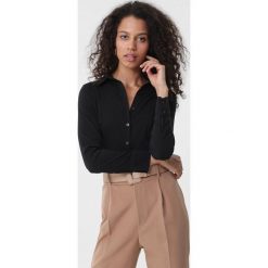 Czarna Koszula Interval. Czarne bluzki damskie Born2be, xl, z aplikacjami, eleganckie. Za 69,99 zł.