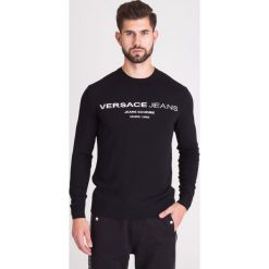 SWETER VERSACE JEANS. Czarne swetry męskie Versace Jeans, xxl, bez wzorów, z wełny, z okrągłym kołnierzem, bez kaptura. Za 464,50 zł.