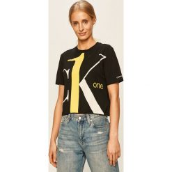 Calvin Klein Jeans - T-shirt CK One. Białe bluzki damskie Calvin Klein Jeans, s, z nadrukiem, z bawełny, casualowe, z okrągłym kołnierzem. Za 229,90 zł.
