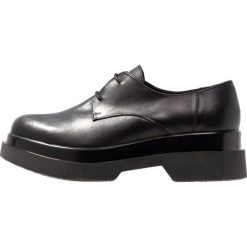 Zign Oksfordki black. Czarne jazzówki damskie Zign, z materiału. Za 419,00 zł.
