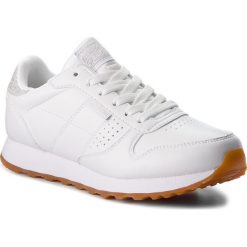 Sneakersy SKECHERS - Old School Cool 699/WHT White. Białe półbuty damskie Skechers, ze skóry ekologicznej. W wyprzedaży za 169,00 zł.