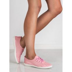 AŻUROWE TRAMPKI DAMSKIE. Różowe trampki i tenisówki damskie SHELOVET, bez wzorów, bez zapięcia. Za 39,90 zł.