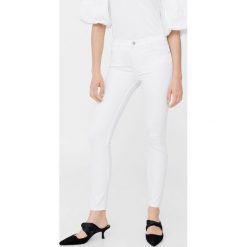 Mango - Jeansy. Białe jeansy damskie marki Mango. Za 89,90 zł.