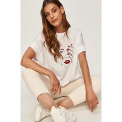 Answear - T-shirt Answear Lab. Białe bluzki damskie ANSWEAR, s, z nadrukiem, z bawełny, casualowe, z okrągłym kołnierzem, z krótkim rękawem. Za 59,90 zł.