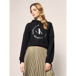 Bluza Calvin Klein Jeans Logo J20J213470. Czarne bluzy damskie Calvin Klein Jeans, s, bez wzorów, z bawełny, bez rękawów, bez kaptura. W wyprzedaży za 399,00 zł.