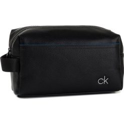 Kosmetyczka CALVIN KLEIN - Ck Direct Washbag K50K504836 BDS. Czarne kosmetyczki męskie Calvin Klein, bez wzorów, ze skóry ekologicznej. W wyprzedaży za 219,00 zł.