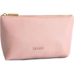 Kosmetyczka LIU JO - M Beauty A19180 E0040 Lotus 51512. Różowe kosmetyczki męskie marki Liu Jo, bez wzorów, ze skóry ekologicznej. Za 199,00 zł.