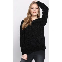 Czarny Sweter Toasty. Czarne swetry oversize damskie marki Born2be, m, z okrągłym kołnierzem. Za 34,99 zł.