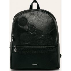 Desigual - Plecak. Czarne plecaki damskie Desigual, z haftami, z poliesteru. W wyprzedaży za 219,90 zł.