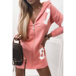 Bluza damska PIPA. Pomarańczowe bluzy sportowe damskie IVET, bez wzorów, bez rękawów, bez kaptura. W wyprzedaży za 79,00 zł.