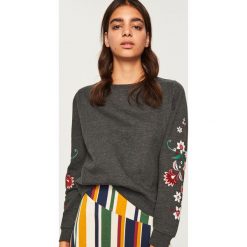 Bluza z ozdobnymi rękawami - Szary. Szare bluzy damskie Reserved, l. Za 59,99 zł.