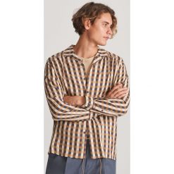 Koszula comfort fit w kratę - Beżowy. Brązowe koszule męskie Reserved, xl. W wyprzedaży za 39,99 zł.