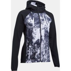 Under Armour Bluza damska Outrun The Storm Printed czarno biała r. M (1304715-001). Białe bluzy sportowe damskie marki Under Armour, m. Za 272,86 zł.