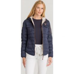 KURTKA PIKOWANA Aeronautica Militare. Niebieskie kurtki damskie Aeronautica Militare, z aplikacjami, z materiału, z kapturem. Za 1139,00 zł.
