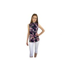 Bluzka damska NA RAMIĄCZKACH. Bluzki damskie TXM, bez wzorów, eleganckie, z okrągłym kołnierzem, bez rękawów. Za 34,99 zł.