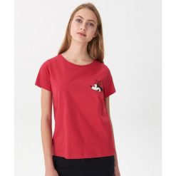 T-shirt z nadrukiem Minnie Mouse - Czerwony. Czerwone t-shirty damskie marki House, s, z nadrukiem, bez kołnierzyka. Za 35,99 zł.