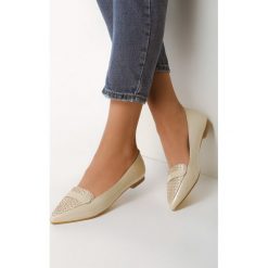 Beżowe Mokasyny Go Out In Front. Brązowe mokasyny damskie Born2be, ze skóry, na płaskiej podeszwie. Za 49,99 zł.