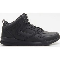 Sneakersy Ronin z naturalnej skóry - Czarny. Czarne sneakersy męskie Cropp, bez zapięcia. W wyprzedaży za 89,99 zł.