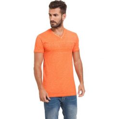 T-shirt w kolorze pomarańczowym. Pomarańczowe t-shirty męskie Lonsdale, Kangol, m, z haftami, z bawełny, bez kołnierzyka. W wyprzedaży za 39,95 zł.