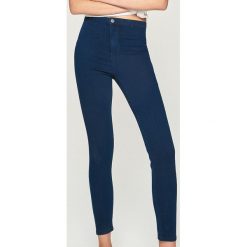 Jeansy skinny high waist - Granatowy. Niebieskie jeansy damskie z wysokim stanem marki Sinsay, z jeansu. Za 49,99 zł.