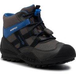 Śniegowce GEOX - J Atreus B.B Wpf A J847GA 050ME C0071 M Dk Grey/Royal. Szare śniegowce chłopięce Geox. W wyprzedaży za 179,00 zł.