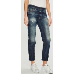 Diesel - Jeansy Rifty. Niebieskie jeansy damskie slim marki Diesel, z elastanu, z obniżonym stanem. Za 799,90 zł.