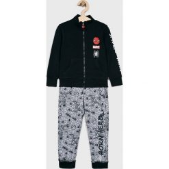 Blukids - Dres dziecięcy 98-134 cm. Niebieskie spodnie chłopięce Blukids, bez wzorów, z bawełny. W wyprzedaży za 89,90 zł.