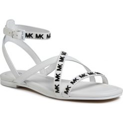 Sandały MICHAEL MICHAEL KORS - Tasha Flat Sandal 40S0TAFA1L Optic White. Białe klapki damskie MICHAEL Michael Kors, bez wzorów, ze skóry ekologicznej, bez obcasa. Za 579,00 zł.