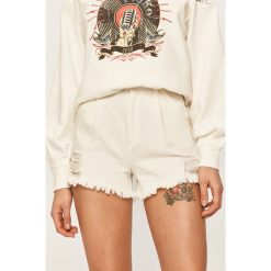 Pinko - Szorty jeansowe. Białe szorty damskie Pinko, l, z aplikacjami, z bawełny, casualowe, z podwyższonym stanem. Za 579,90 zł.