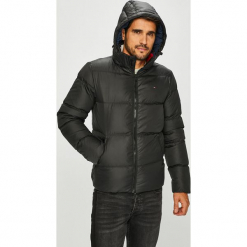 Tommy Jeans - Kurtka puchowa. Czarne płaszcze męskie marki Tommy Jeans, xxl, bez wzorów, z poliesteru, krótkie, bez kaptura. W wyprzedaży za 699,90 zł.