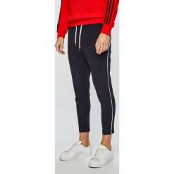 Only & Sons - Spodnie. Niebieskie spodnie męskie Only & Sons, na co dzień, s, bez wzorów, z poliesteru, casualowe. W wyprzedaży za 69,90 zł.