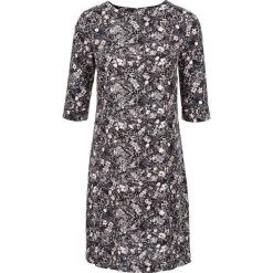 Sukienka z wiskozy bonprix jasnoróżowy w kwiaty. Różowe sukienki damskie bonprix, w kwiaty, z wiskozy, eleganckie, bez kołnierzyka, bez rękawów. Za 74,99 zł.